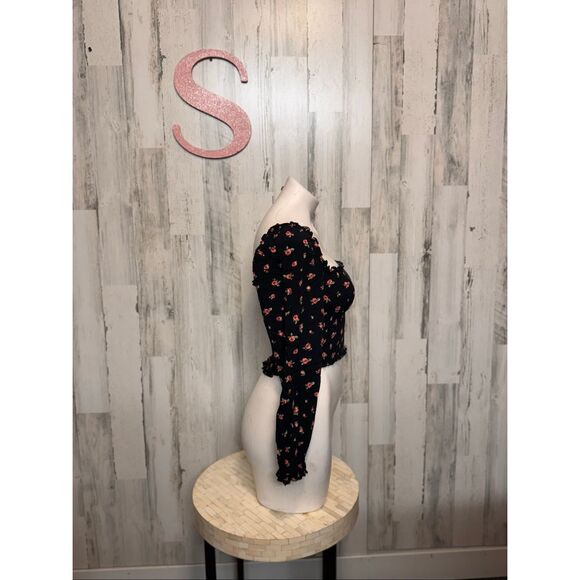 Forever 21 Black Floral Smocked Long Sleeve Crop Top Women’s Size S - Picture 4 of 6